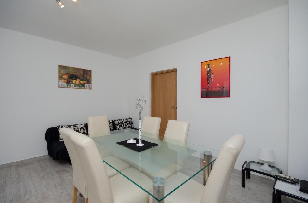 Apartments Toni Banjol エクステリア 写真