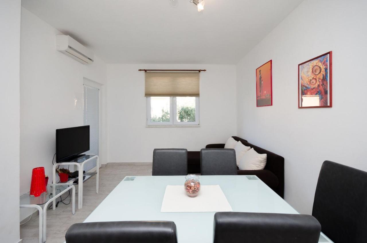 Apartments Toni Banjol エクステリア 写真